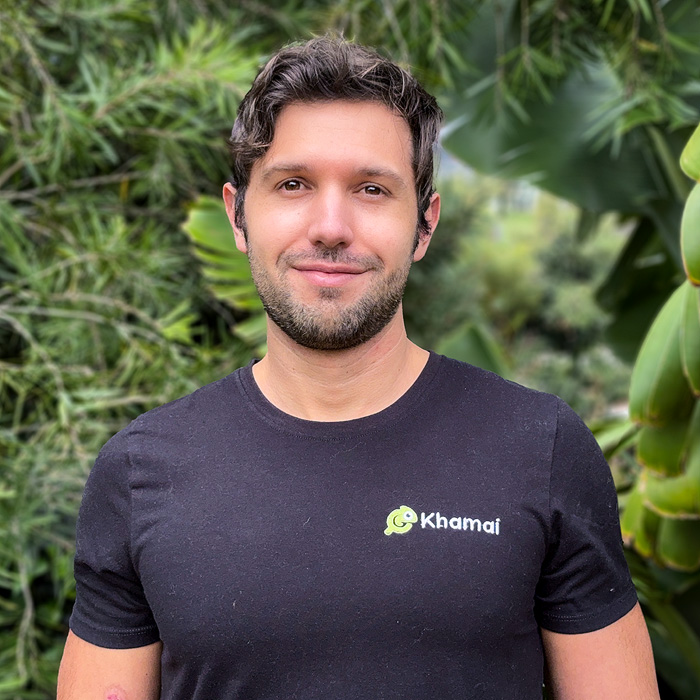 Portrait of biologist Alejandro Arteaga